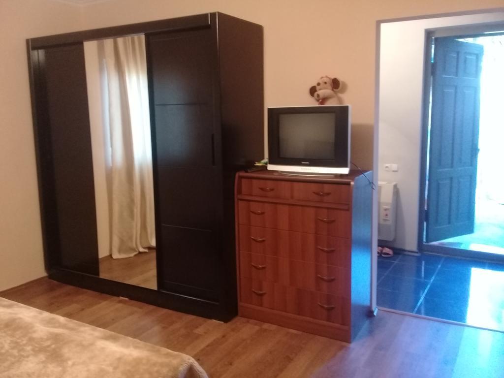 Guest House Gikacha Тбилиси Екстериор снимка